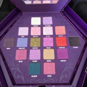Jeffree Star Blood Lust palette